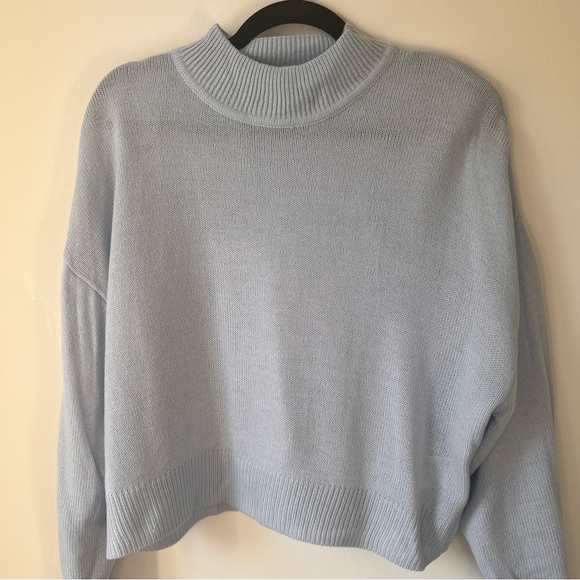 Baby blue H&M sweater - Picture 5 of 5